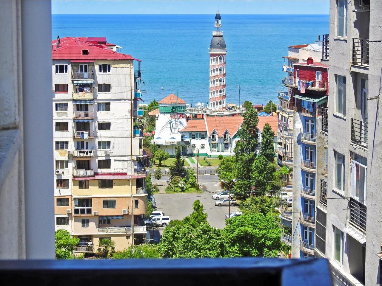Real Palace Apartment Batumi Exteriör bild
